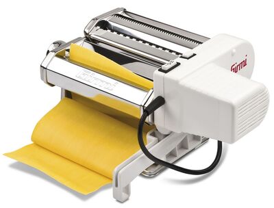 Girmi IM91 Elektromos tésztakészítő, 90W, 9 féle vastagság beállítás, 5 féle tészta (lasagne, tagliatelle, spagetti, reginette, fettuccine), 2 sebesség fokozat