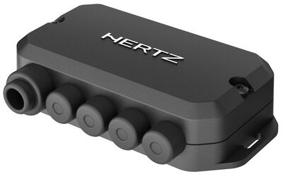 Hertz HMDB tápelosztóblokk 1/0 AWG bemenet, 4x 4 AWG kimenet, IP54 védelemmel, autóhifi és hajós rendszerekhez