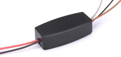 Phonocar 09319 – GPS-kompatibilis jelerősítő modul motorkerékpár-riasztókhoz, a 093021-es motor/robogó riasztóhoz