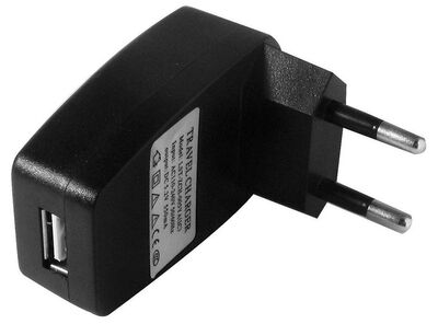 Phonocar 05213 Professzionális USB töltő 220V AC–5V DC átalakító, 500mA, kompakt utazóadapter