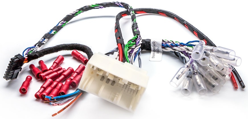 Audison APBMW ReAMP 1 plug & play kábelköteg BMW hangrendszerhez